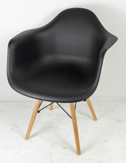 Silla Eames Con Brazo